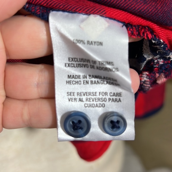 Ladies Woolrich button up shirt. Size medium - Picture 6 of 6